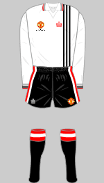 manchester united 1975 change kit