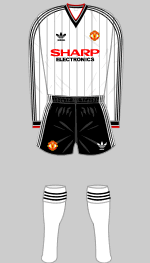 manchester united 1982 change kit
